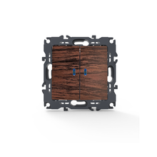 Φόρτωση εικόνας στο εργαλείο προβολής Συλλογής, PRIME ΔΙΑΚΟΠΤΗΣ ΚΟΜΜΥΤΑΤΕΡ & LED ΛΥΧΝΙΑ ΠΡΟΣΑΝΑΤΟΛΙΣΜΟΥ (ΟΝ-ΟFF) ΜΕ ΚΛΙΠ 1+1P 10AX 250VAC IP20 ΞΥΛΟ